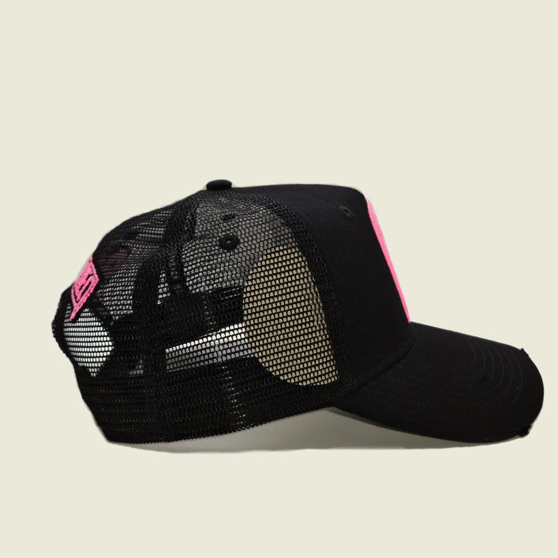 C EMBLEM Trucker - Bubblegum